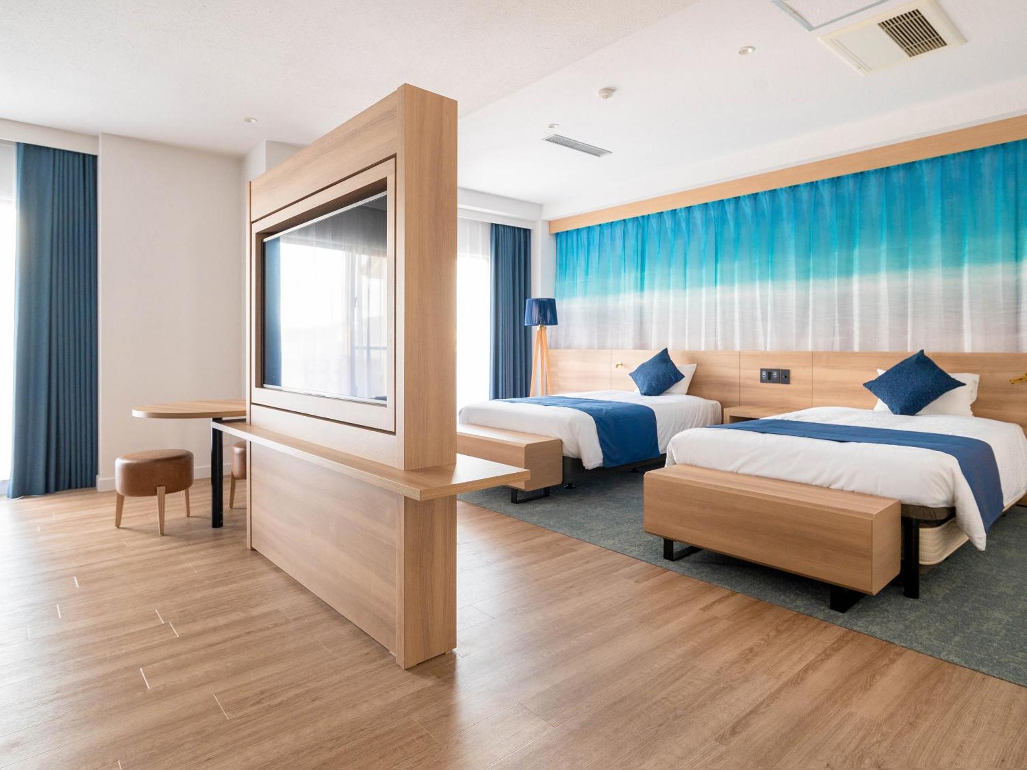Watermark Hotel Okinawa Kume Island Кумедзима Экстерьер фото