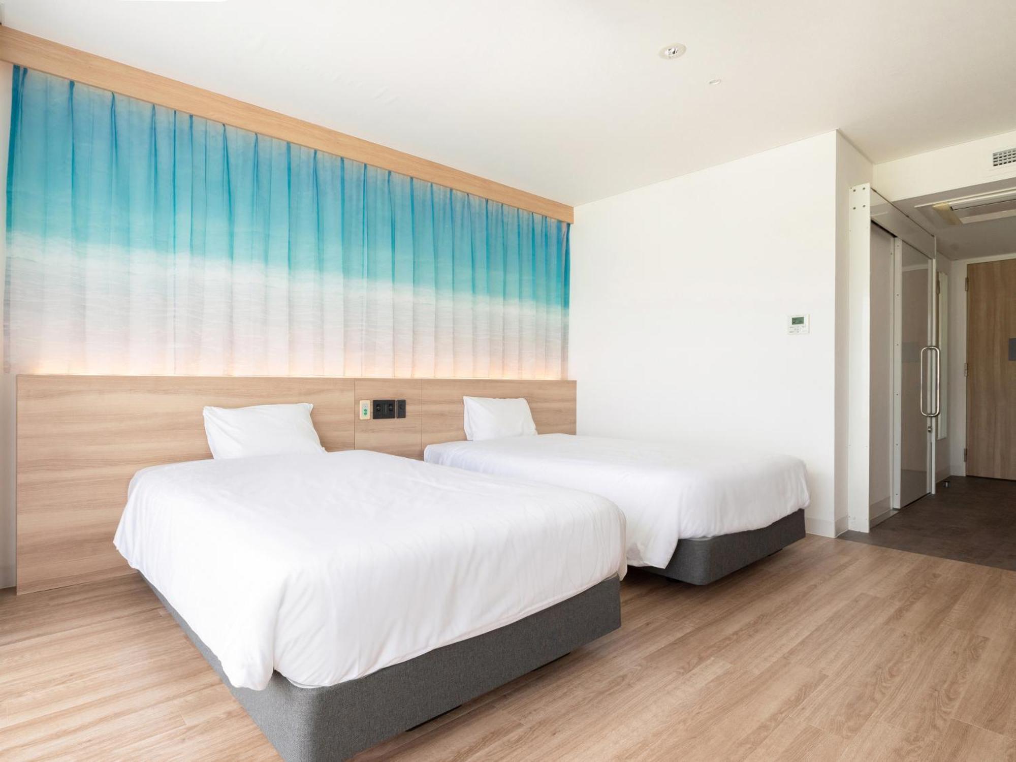 Watermark Hotel Okinawa Kume Island Кумедзима Экстерьер фото